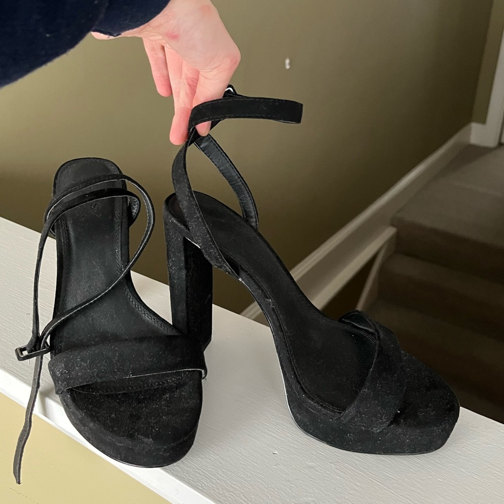 NWOT Black Platform Heels